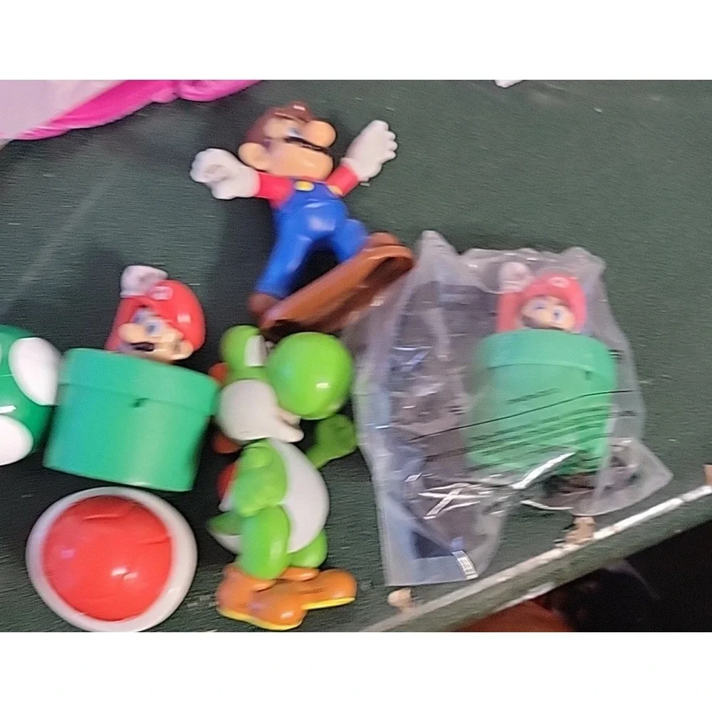 Mixed lot McDonald's & etc.. Nintendo Mario‎ Kart Toys etc..